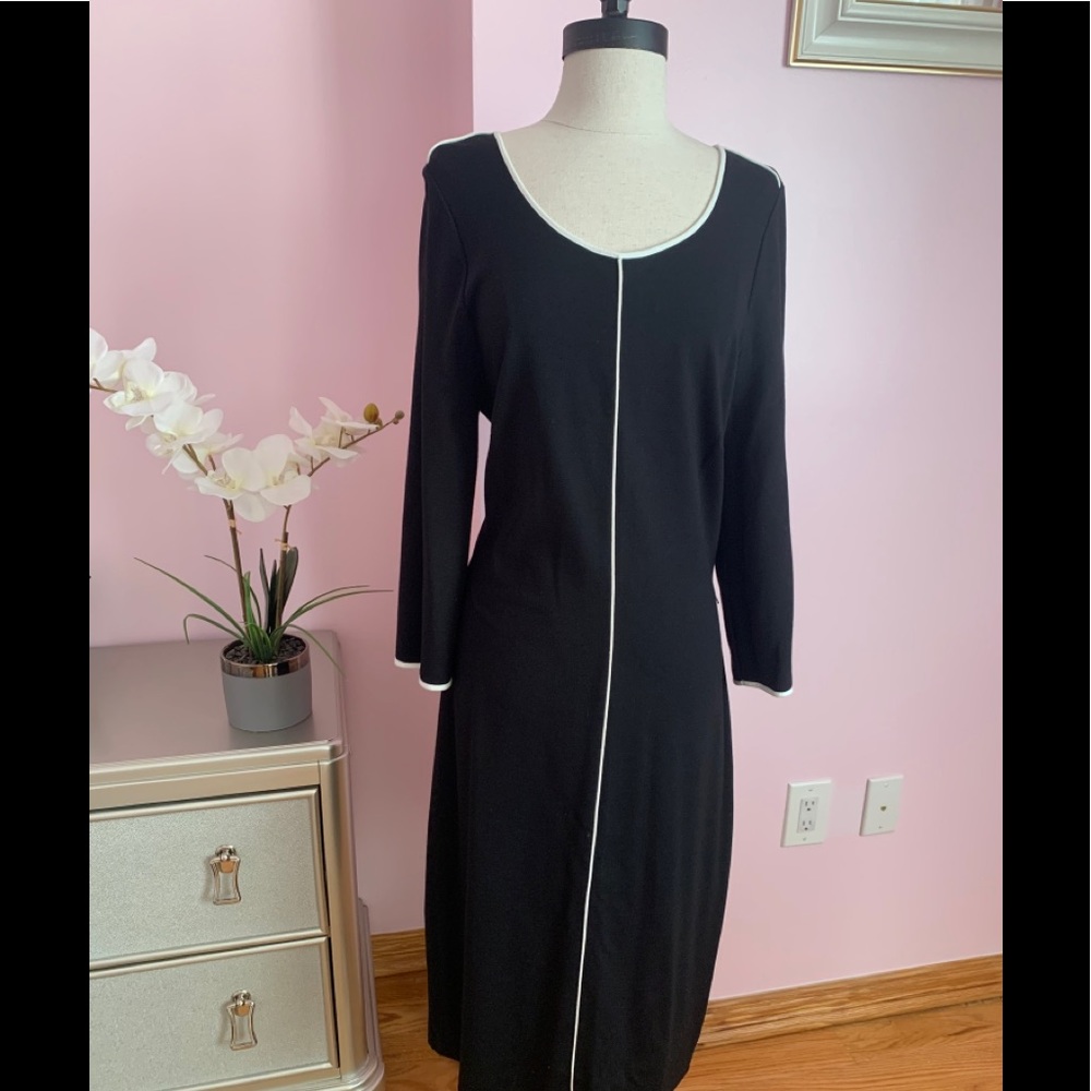 Venus Black & White Midi Dress size XL